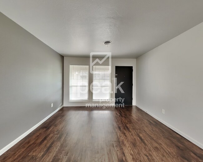 Building Photo - $1799! Beautiful 3Bed/2Bath home in FORT WORTH!