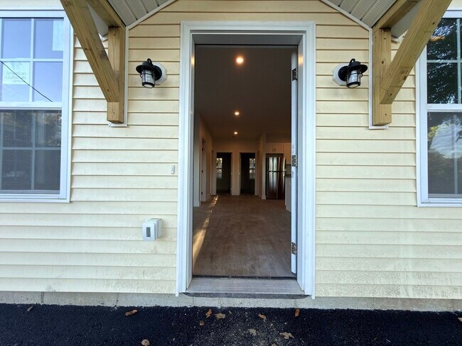 Building Photo - 24 Creeper Hill Rd