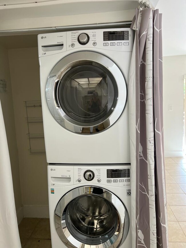 Washer and Dryer - 8811 SW 123rd Ct