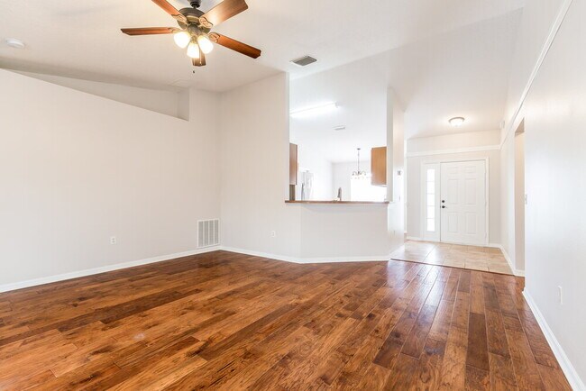 Building Photo - 33908 Fairhaven Ct