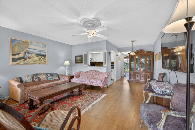 Building Photo - 386 Sheffield P