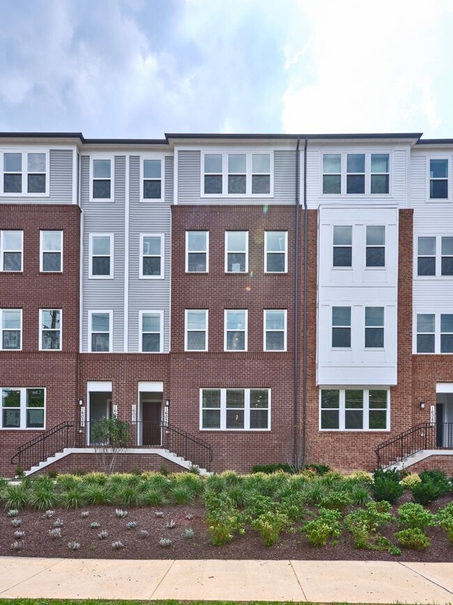 Building Photo - 16076 Frederick Rd