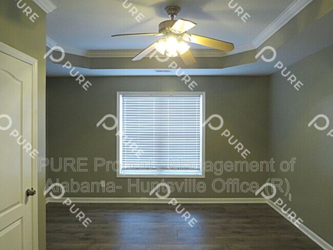 Building Photo - 206 Steppe Ct