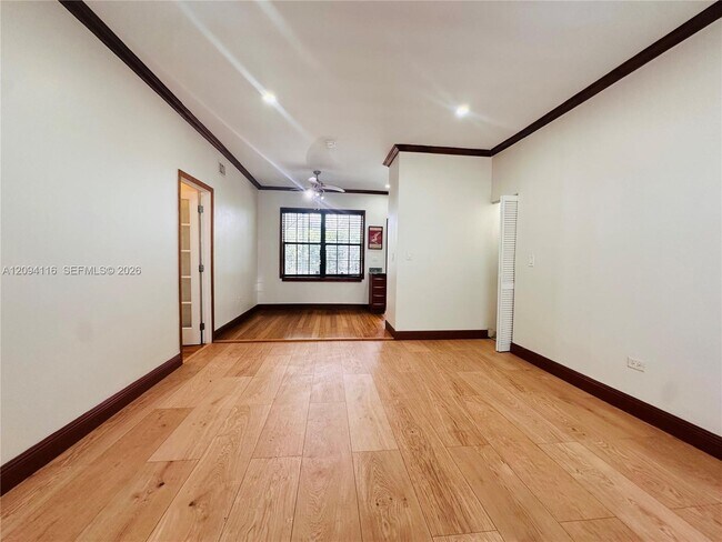 Foto del edificio - 1470 Lincoln Terrace