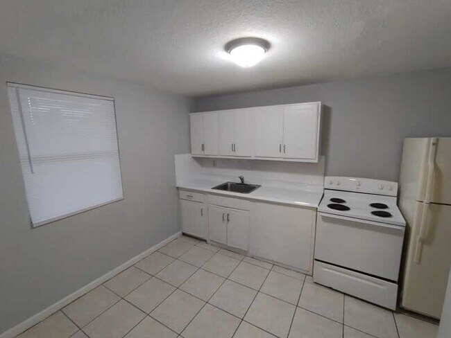 Foto del edificio - 5218 Lexington Ave