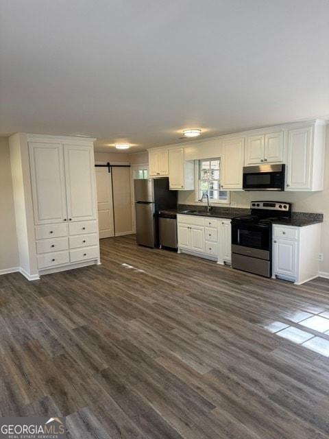 Foto del edificio - 3805 Hilldale Rd