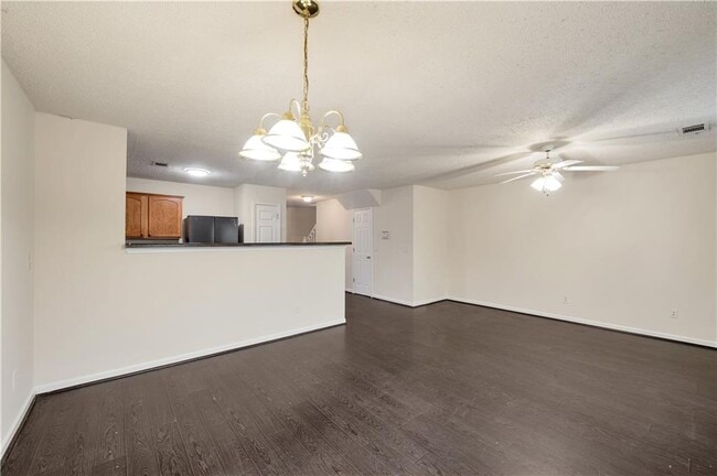 Building Photo - 950 Parkway Rd