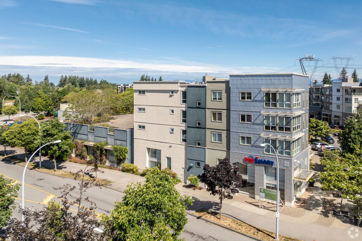 Building Photo - 15765 Croydon Dr