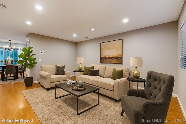 Foto del edificio - 80 Country Ln