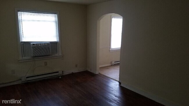 Building Photo - 3107 Napoleon St