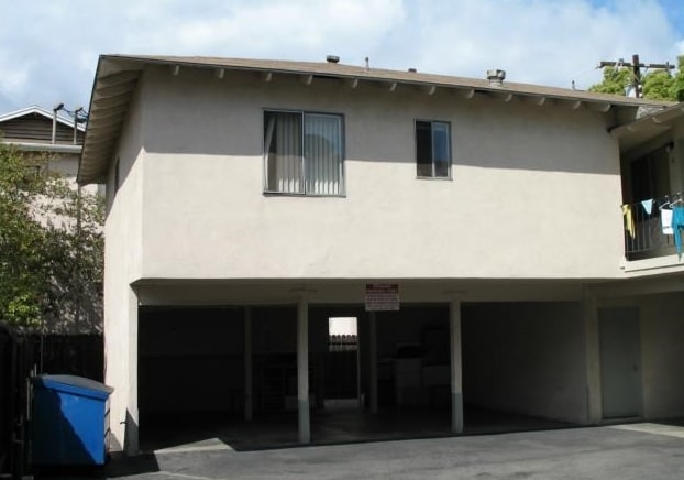 Building Photo - 15 Los Higos St