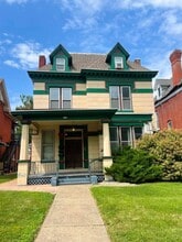 Building Photo - 312 S 12th St