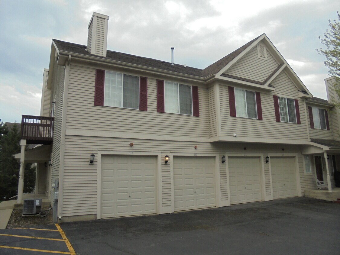 Primary Photo - 615 Windsor Dr