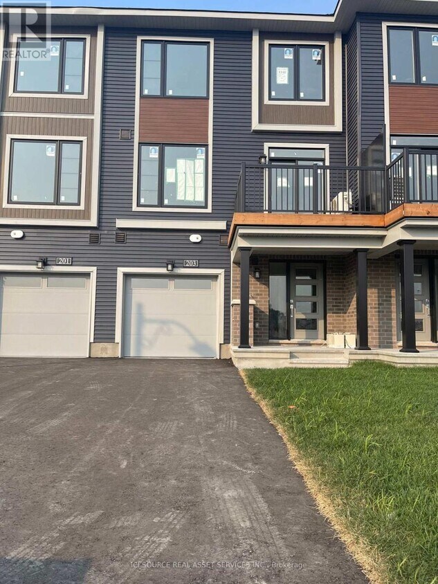 Primary Photo - 203 Visionary Ln