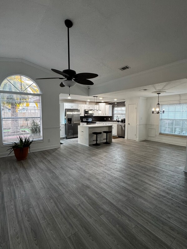 Foto del edificio - 2522 Albaca Dr