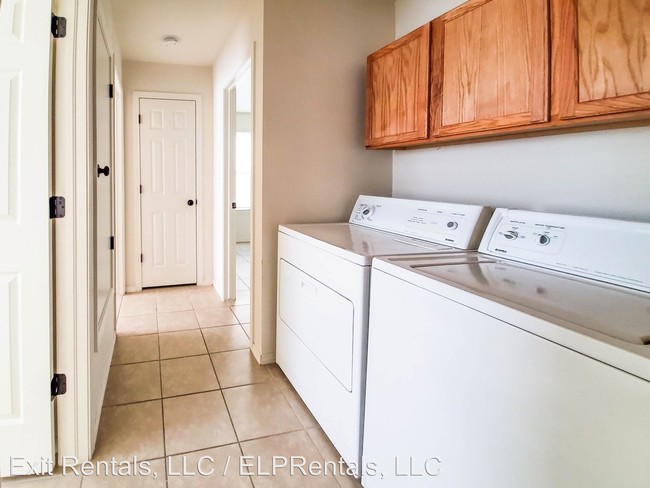 Building Photo - 6262 Patria St