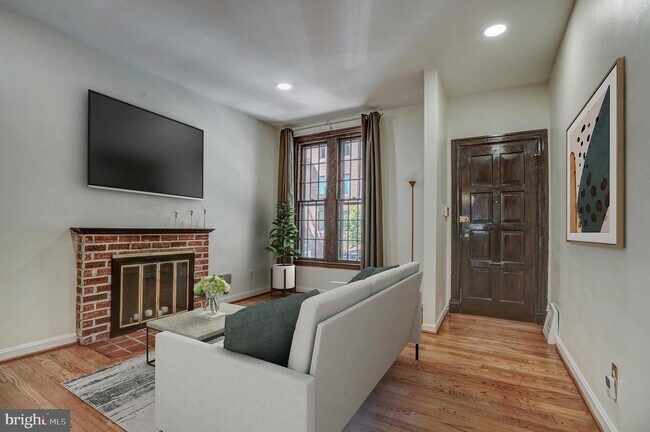 Foto del edificio - 1025 30th St NW