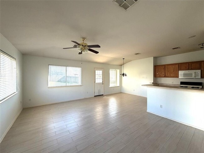 Foto del edificio - 917 Elderberry Tea Cove