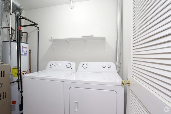 2 Bedroom 1 Bath - Laundry Room - Creekside