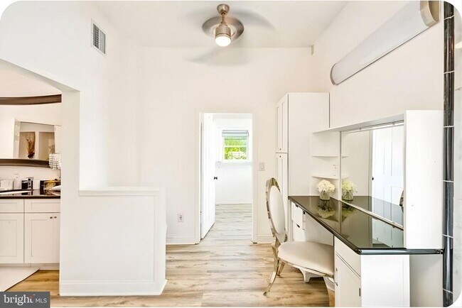 Foto del edificio - 79 Gridiron Rd