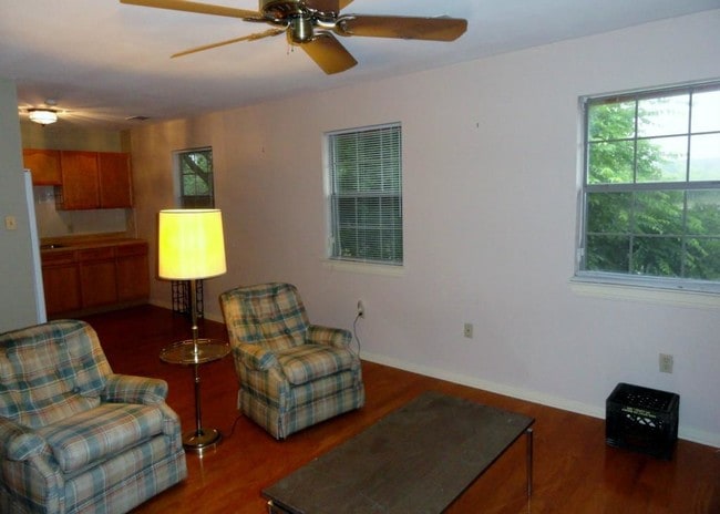 Building Photo - 713 S Gabriel Dr