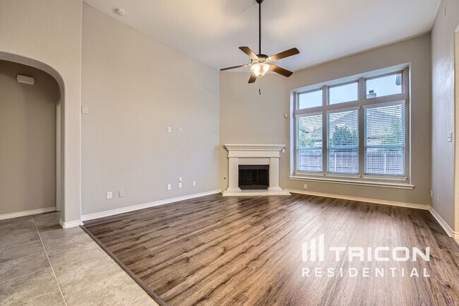Building Photo - 1240 Trumpet Dr