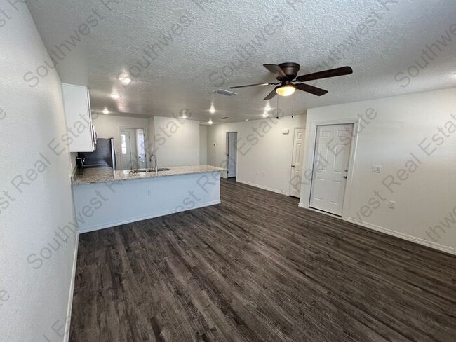Building Photo - Brand New 2 bedroom 2 bath apartment