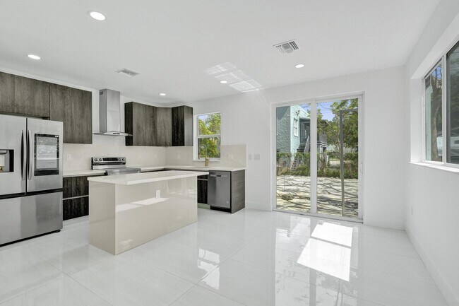 Foto del edificio - 1213 W Las Olas Blvd