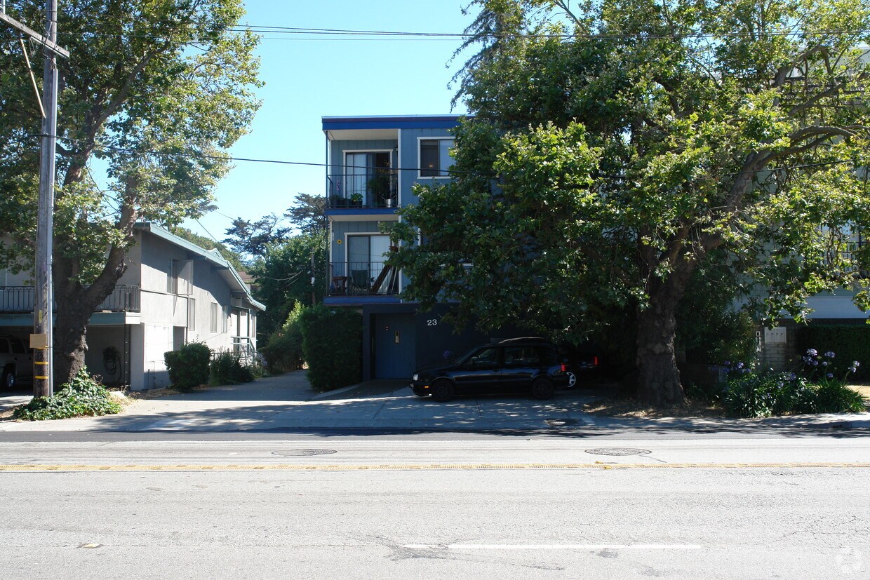 Building Photo - 23 N El Camino Real