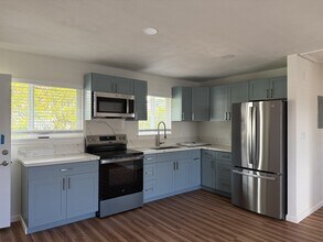 Building Photo - 3317 Catherine St