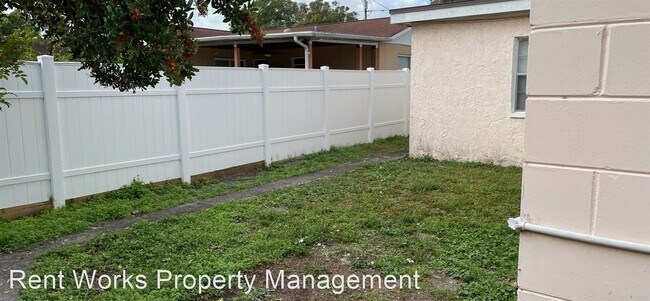 Building Photo - 4 br, 2 bath House - 5794 109th Avenue