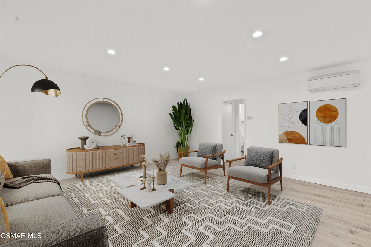 Foto principal - 8800 Cedros Ave