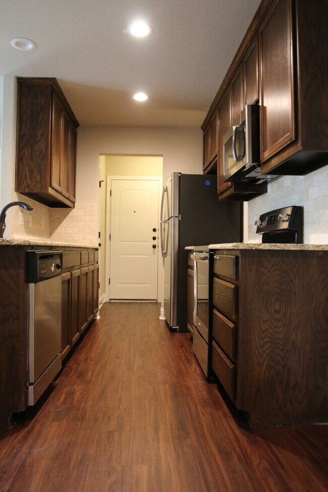 Foto del edificio - Coming Soon | 3BR/2BA West Fort Worth Home Near I-30, Camp Bowie & Lockheed Martin — Pets Welcome