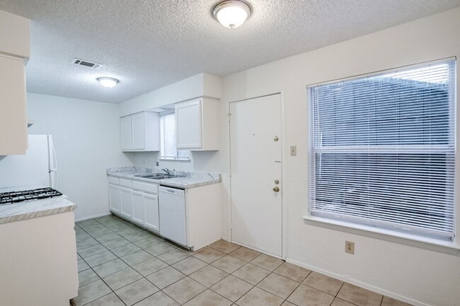 Foto del edificio - 10310 Little Pebble Dr