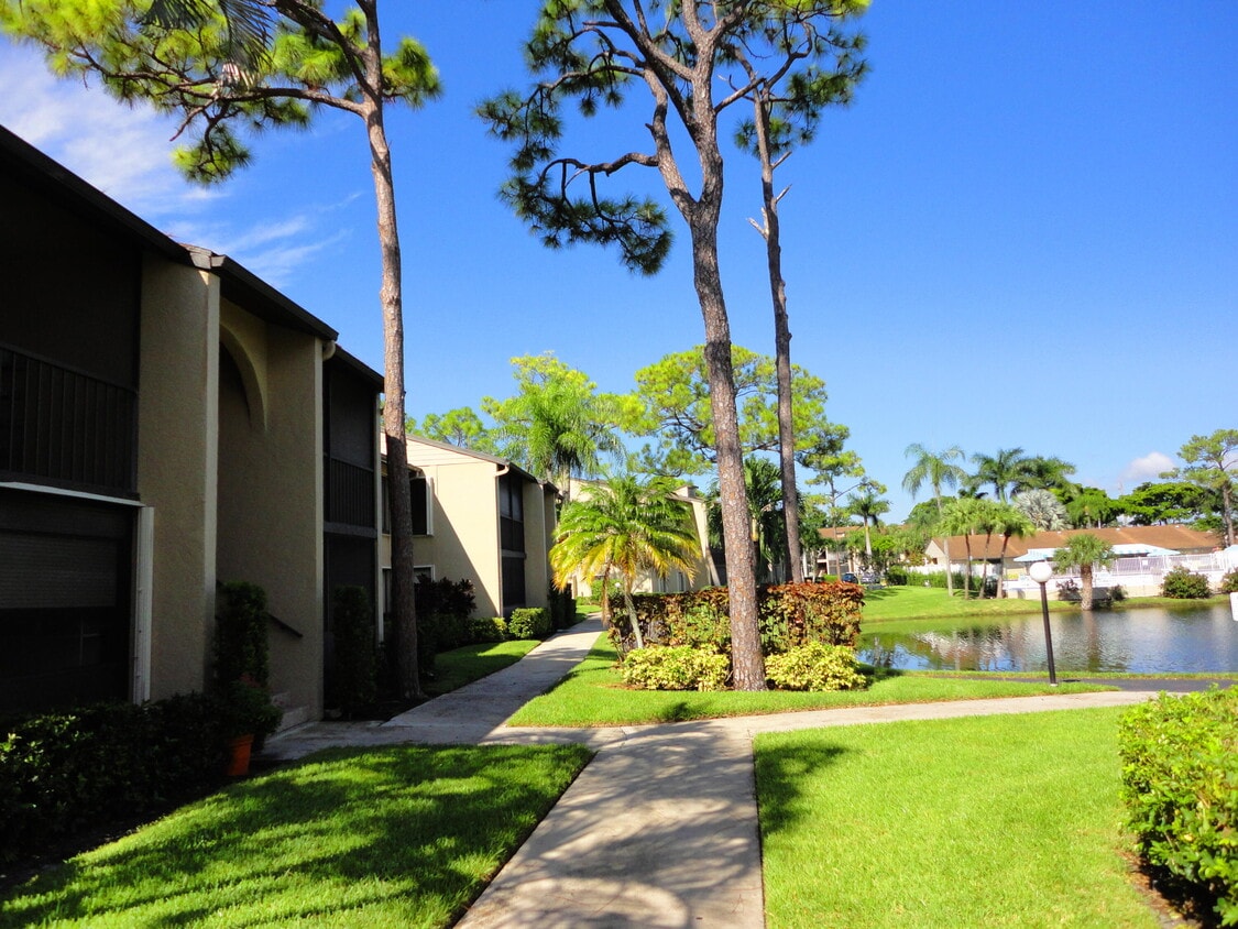 Primary Photo - 707 Sunny Pine Way