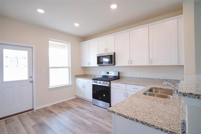 Building Photo - 145 Cocao Ct