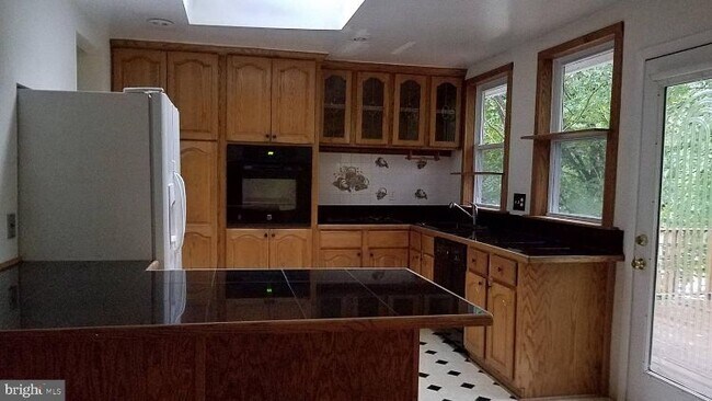 Foto del edificio - 8501 Fairburn Dr
