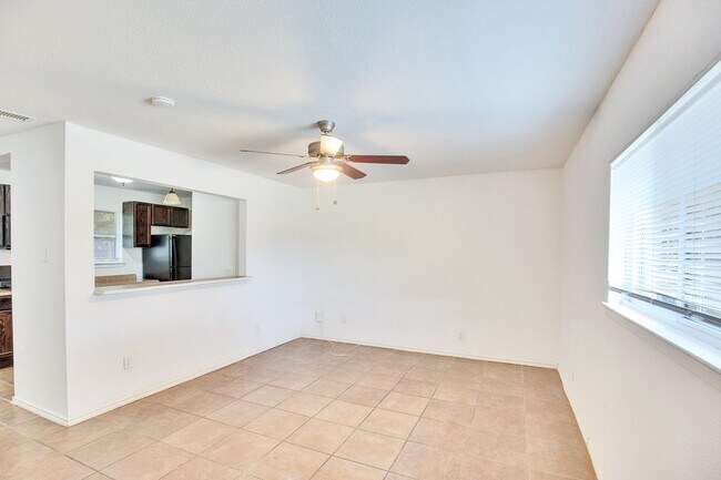 Foto del edificio - 6253 Manor Rd