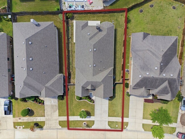 Foto del edificio - 22515 Bassett Hollow Ln