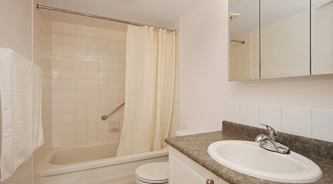 Building Photo - Shaughnessy House