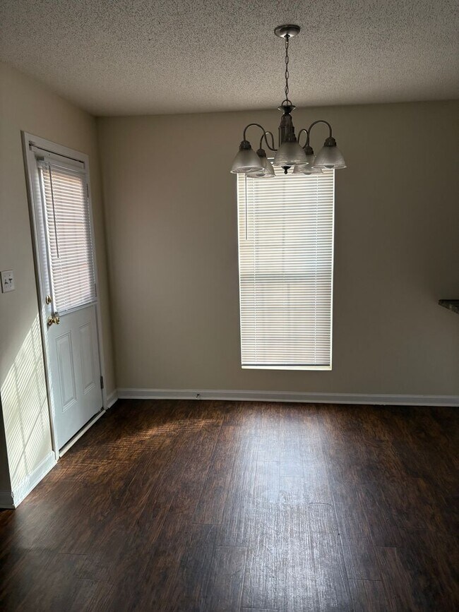 Foto del edificio - 212 Cloud Ln