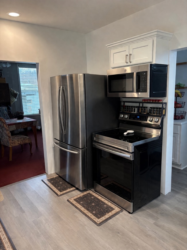 Building Photo - House