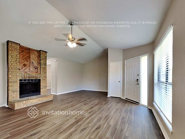 Foto del edificio - 1118 Sandalwood Ln
