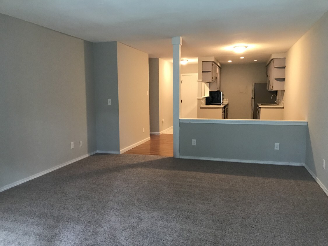 Foto principal - 14605 NE 34th St