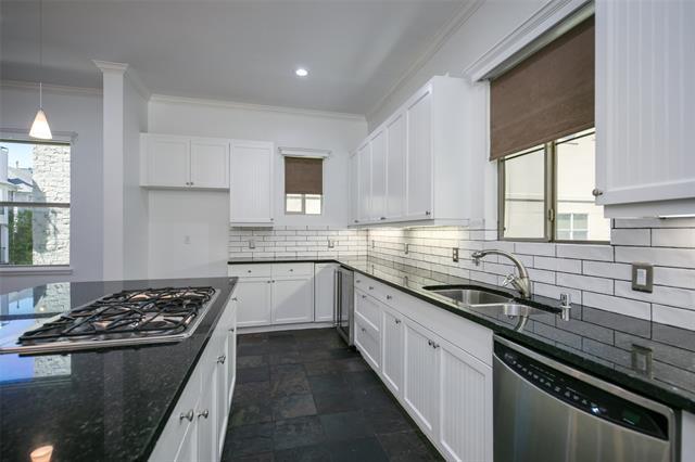 Foto del edificio - 2947 Thomas Ave