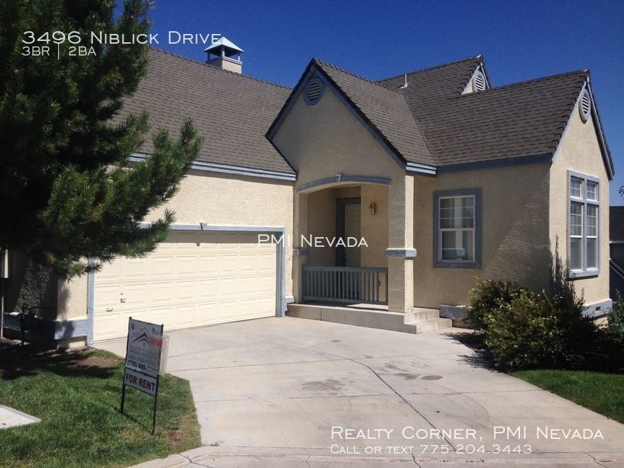 Amazing 3 bedroom, 2 bath in Wildcreek Townhome Rentals in Sparks NV