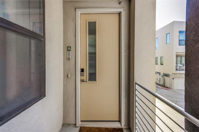 Foto del edificio - 2401 Crawford St