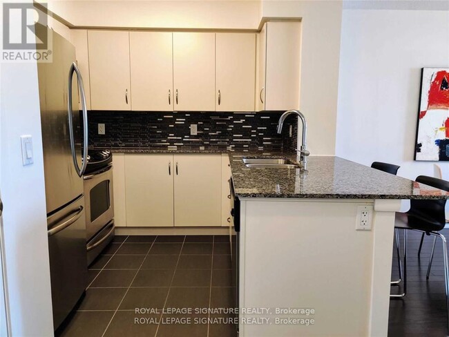 Building Photo - 205 Sherway Gardens Rd