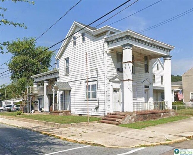 Building Photo - 503 Dock St