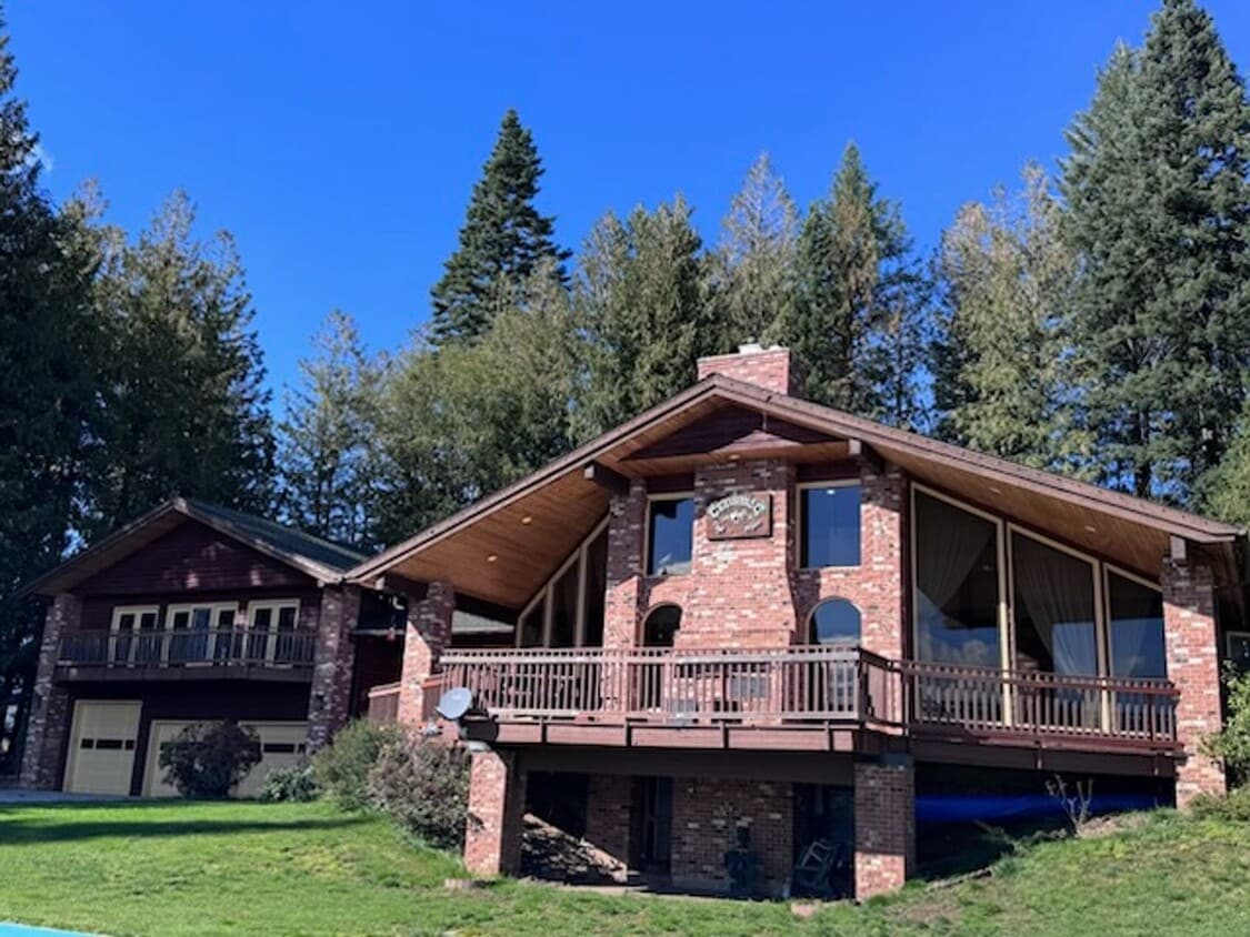 Primary Photo - Custom Country Home With Spectacular Views...